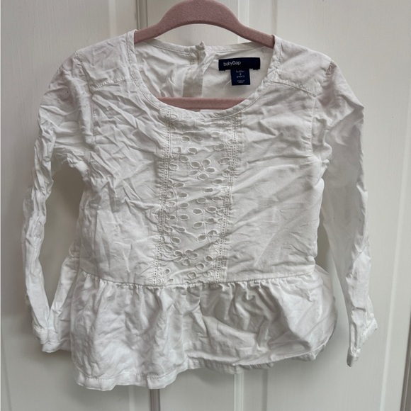 Baby Gap 2T Girls White Eyelit Long sleeve Blouse Top - Picture 1 of 4